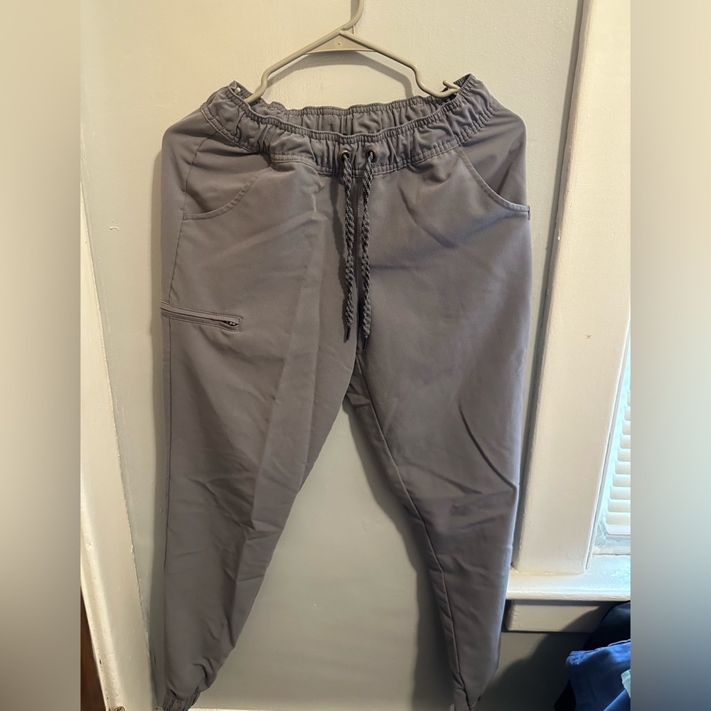 grey jaanuu jogger scrub bottoms